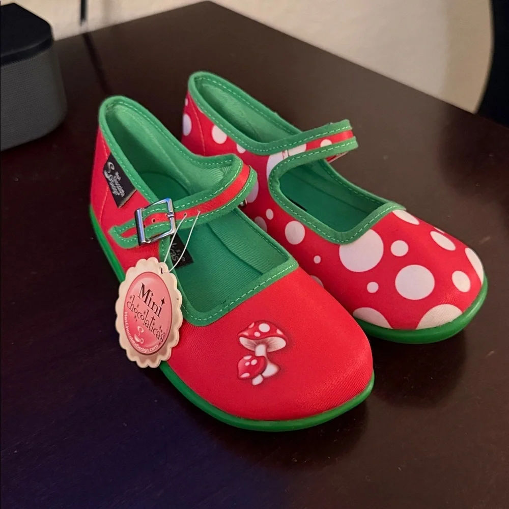 Chocolaticas Moosh NWT Mary Jane Flat